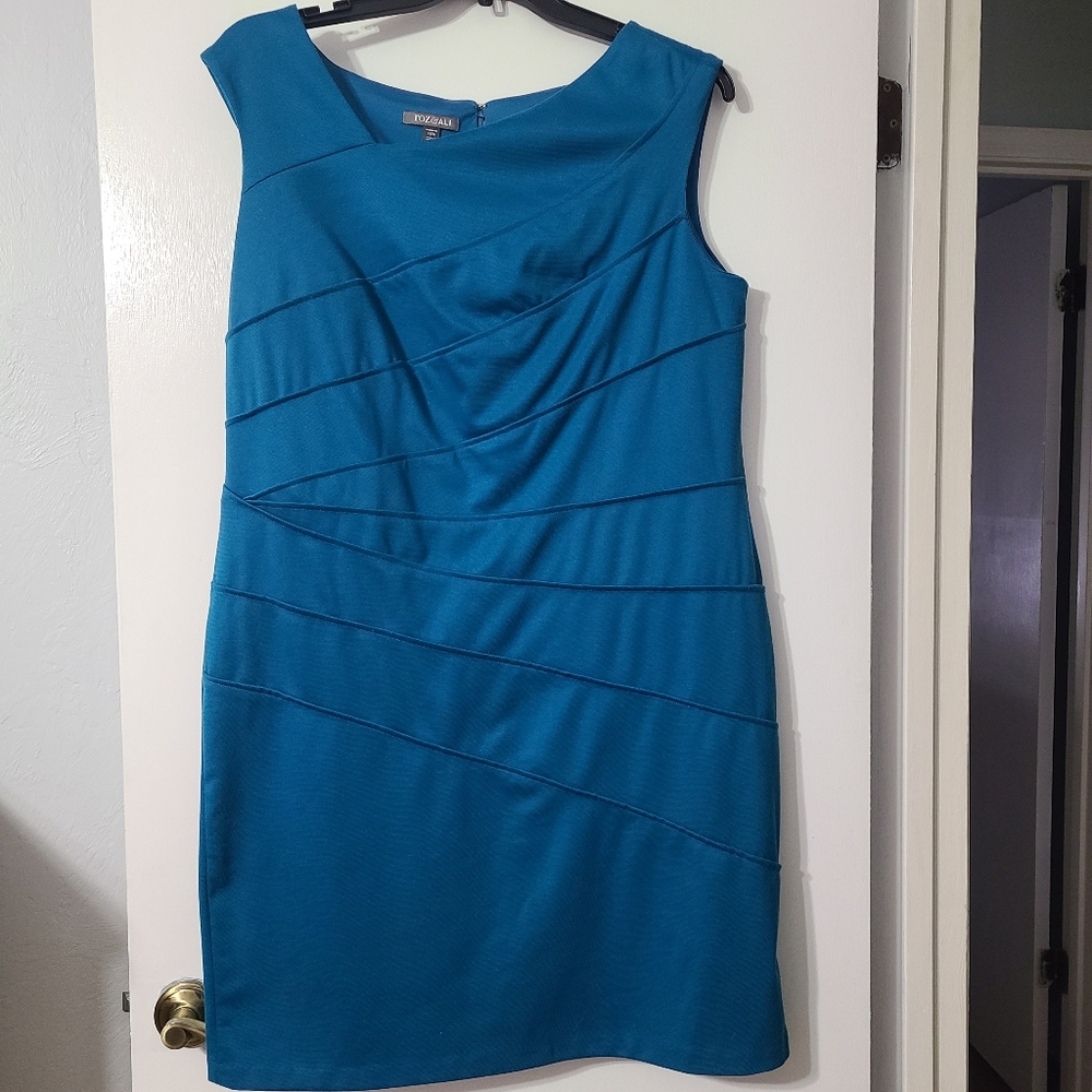 Roz & Ali Dress